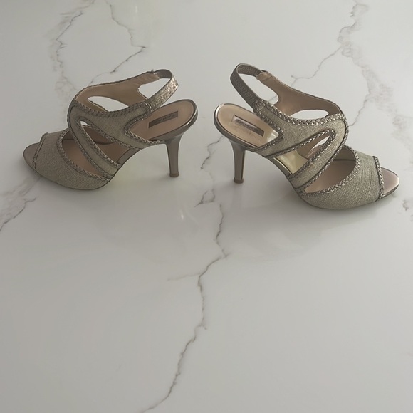 TAHARI Linen and Bronze Heeled Stiletto Sandals size 10 - Picture 7 of 10